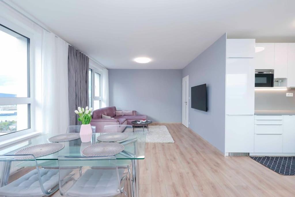 Appartamento Danubius One - Spacious W Free Parking *