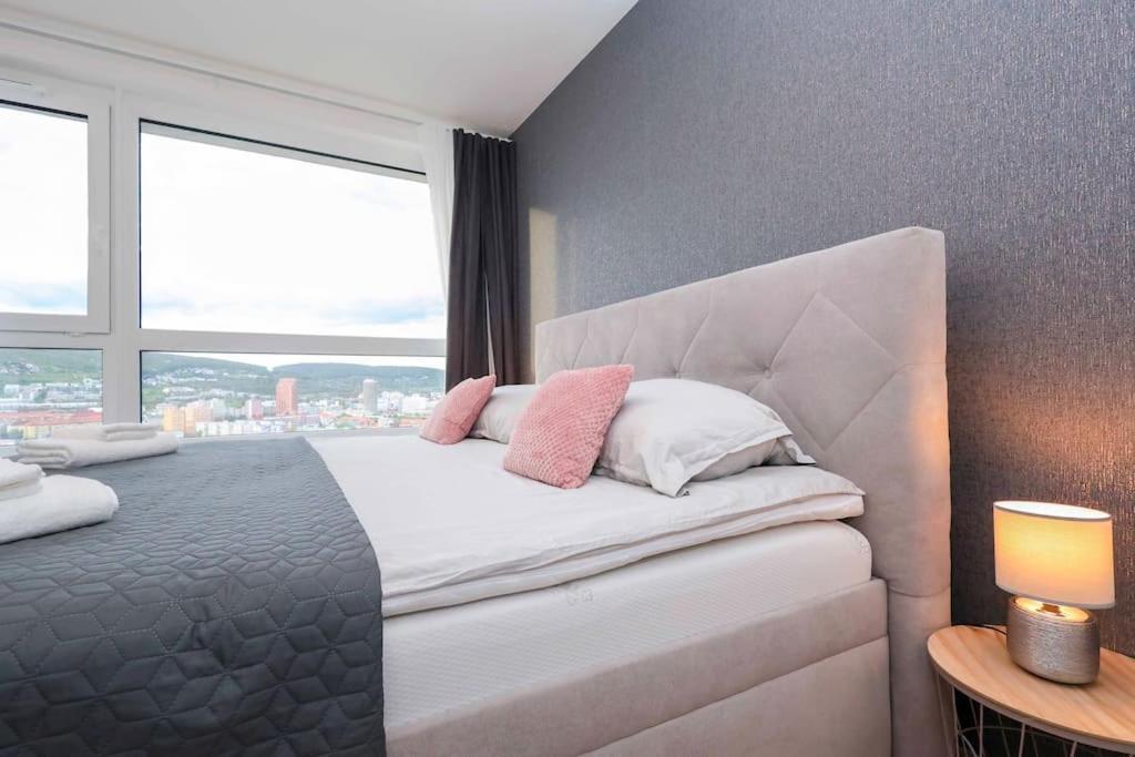 Danubius One - Spacious W Free Parking * Bratislava